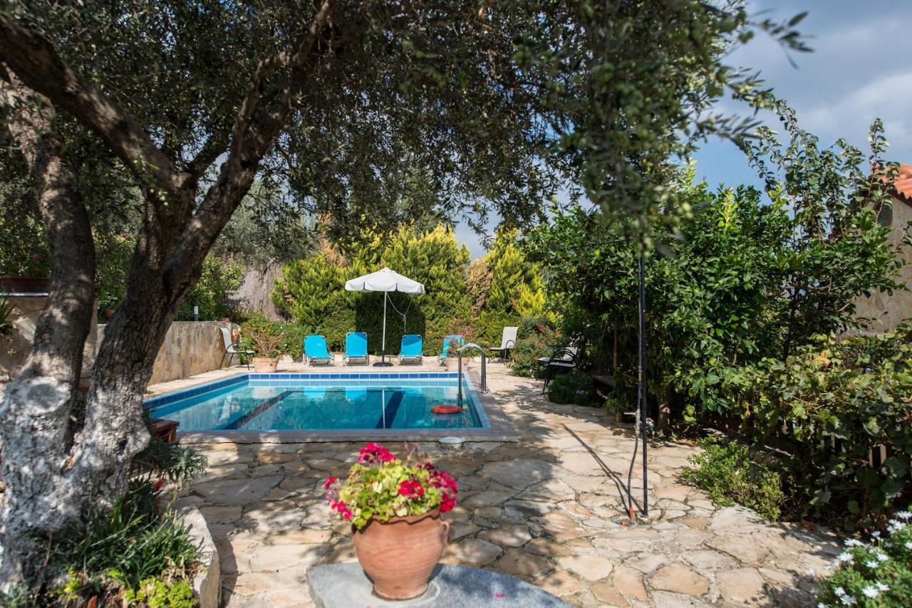 Villa Toula With Pool Nr Armeni Crete Maherí Kültér fotó